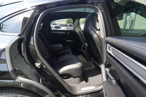 2022 Porsche Cayenne Turbo Coupe