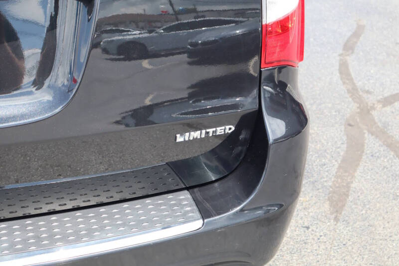 2012 Chrysler Town and Country Limited