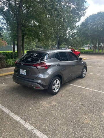 2021 Nissan Kicks S