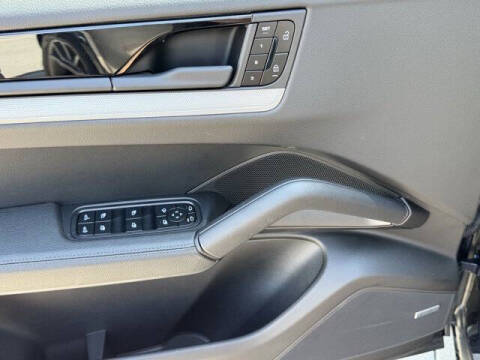 2025 Porsche Cayenne Coupe