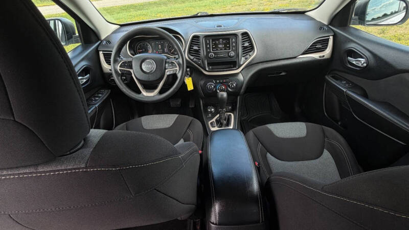 2014 Jeep Cherokee Sport