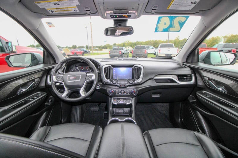 2024 GMC Terrain SLT