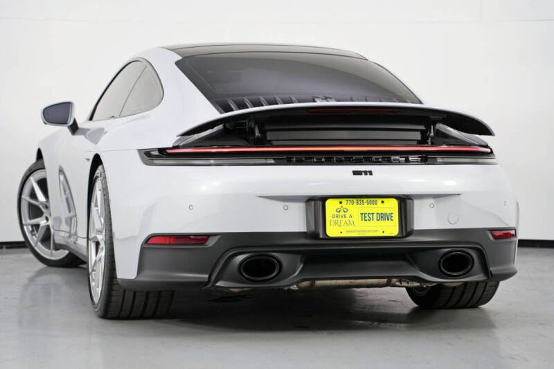 2025 Porsche 911 Carrera