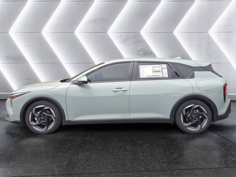 2026 Kia K4 Hatchback EX
