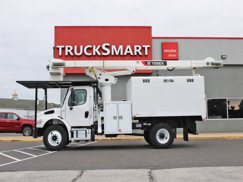 2023 Freightliner M2 106