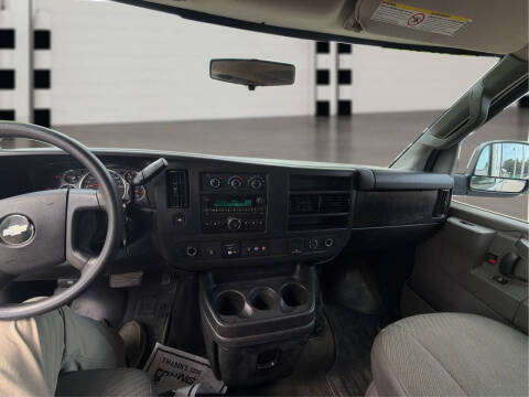 2017 Chevrolet Express LT 3500