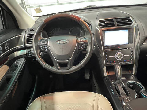 2016 Ford Explorer Platinum