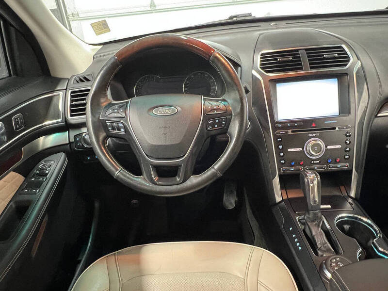 2016 Ford Explorer Platinum