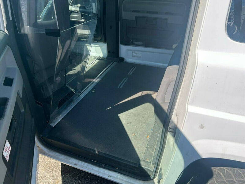 2014 AM General MV-1