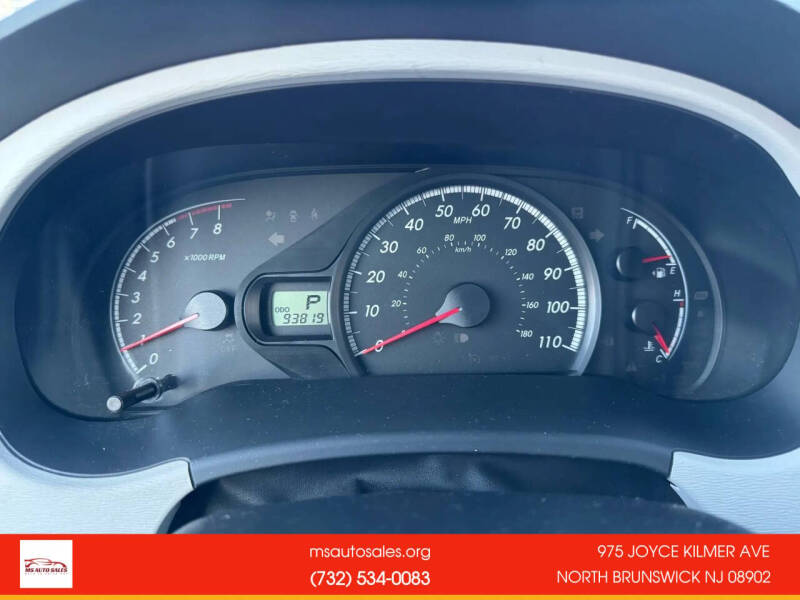 2012 Toyota Sienna LE 7-Passenger