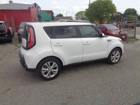 2015 Kia Soul +