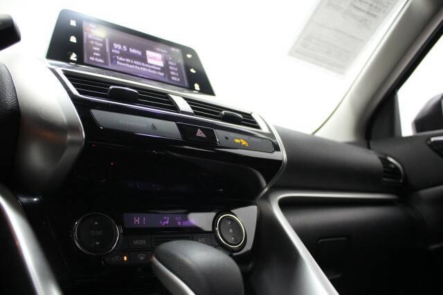 2019 Mitsubishi Eclipse Cross LE