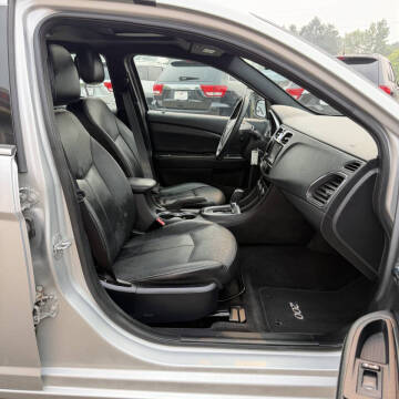 2012 Chrysler 200 Limited