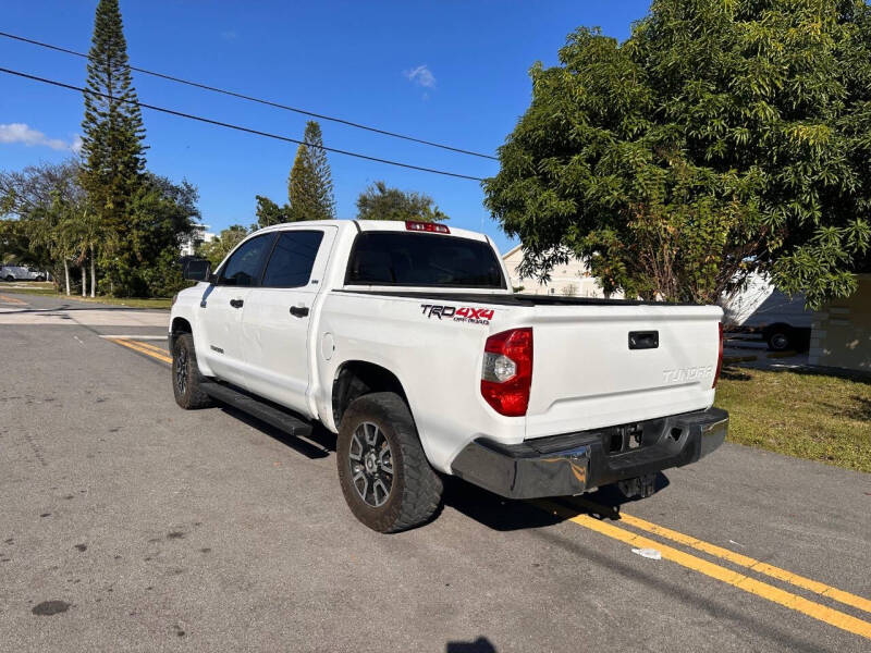 2018 Toyota Tundra SR5