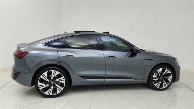 2024 Audi Q8 Sportback e-tron quattro Prestige S line