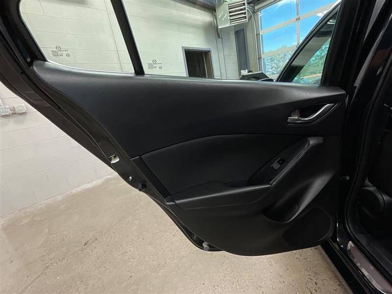 2018 Mazda MAZDA3 Sport
