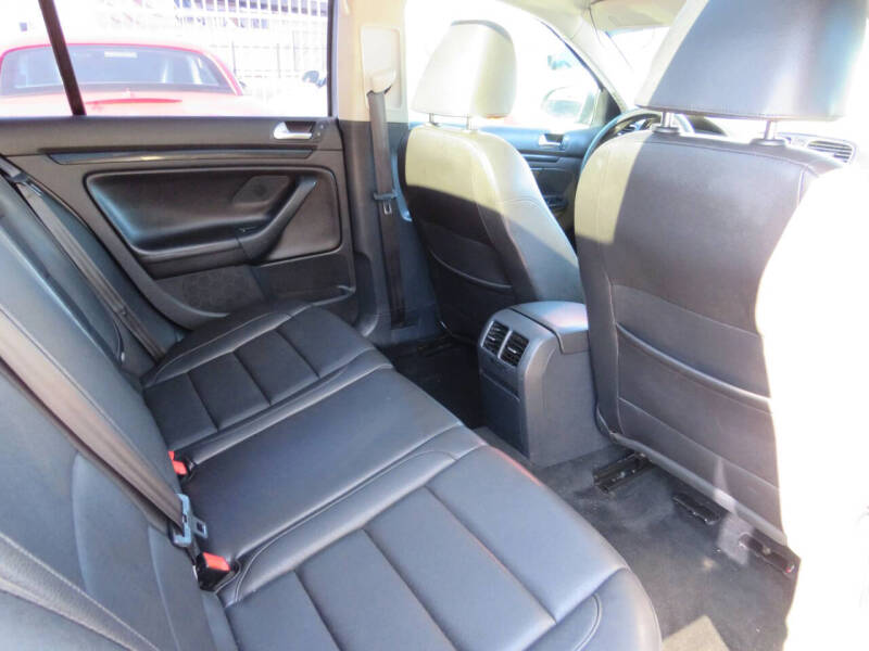 2011 Volkswagen Jetta SportWagen TDI