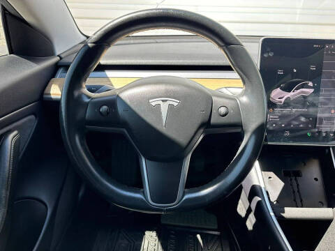 2019 Tesla Model 3 Standard Range Plus