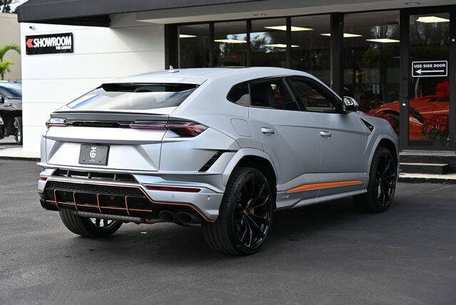 2023 Lamborghini Urus S