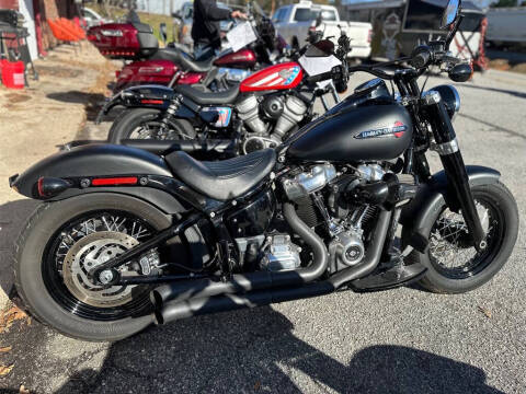 2020 Harley-Davidson FLSL - for sale at Dark Horse Motorcycles in Gaffney SC