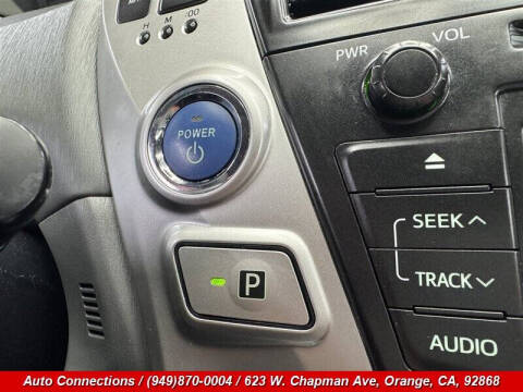 2013 Toyota Prius v Three