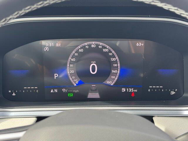 2025 Volkswagen Taos SE 4Motion