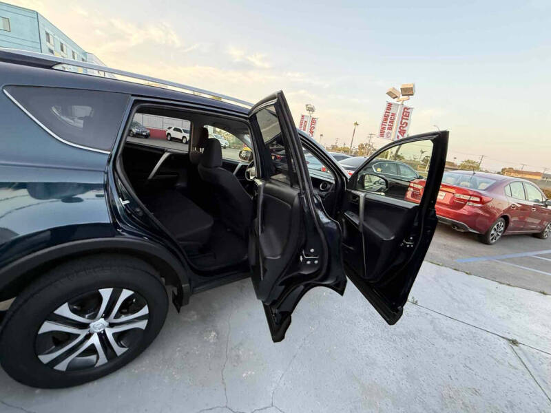 2017 Toyota RAV4 LE