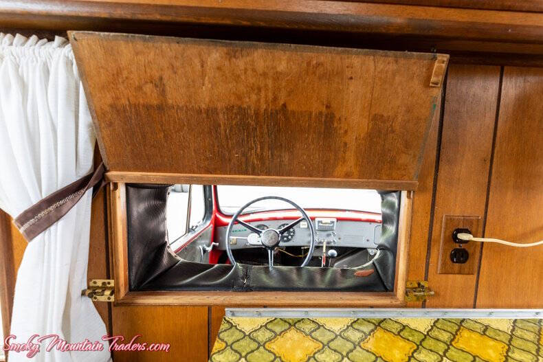 1951 International L-130