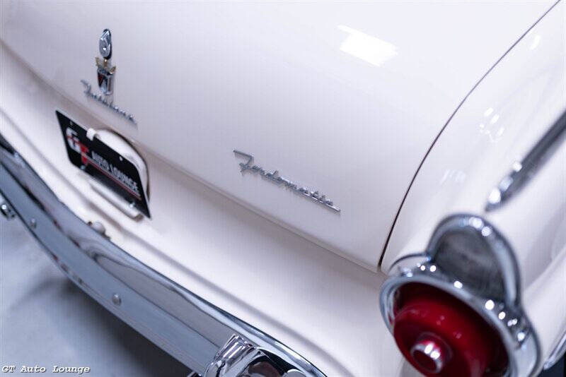 1955 Ford Crown Victoria 32