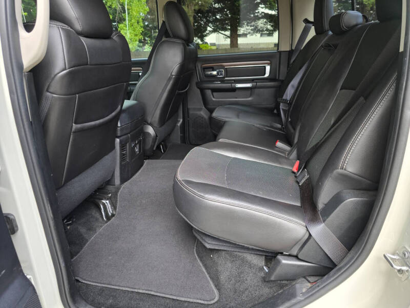 2016 RAM 3500 Laramie