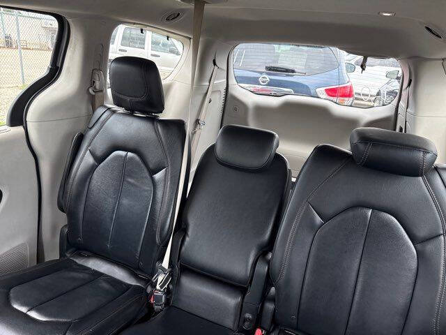 2017 Chrysler Pacifica Touring Plus
