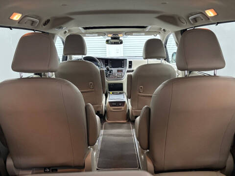 2020 Toyota Sienna XLE 7-Passenger