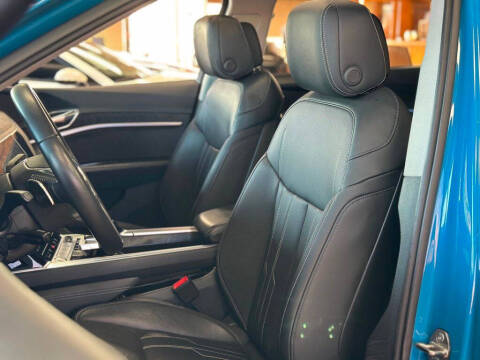 2019 Audi e-tron quattro Prestige