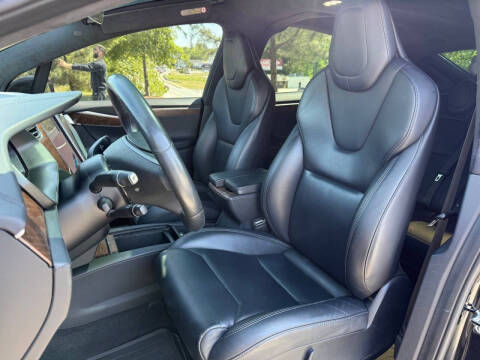 2019 Tesla Model X Standard Range