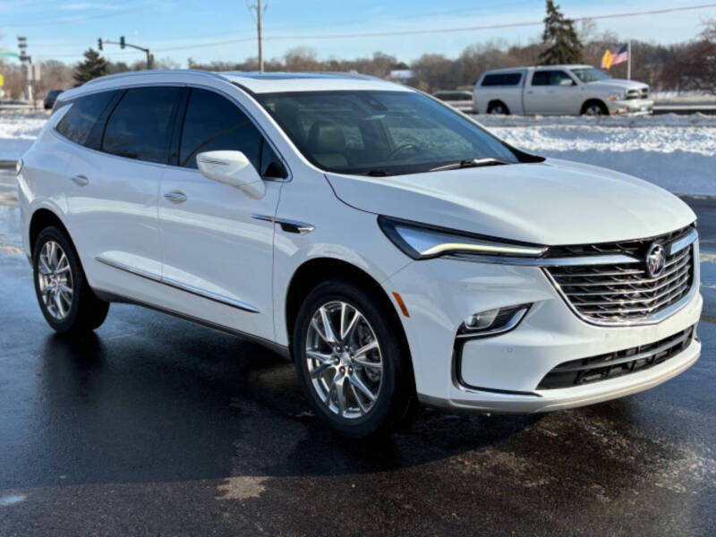2022 Buick Enclave Essence