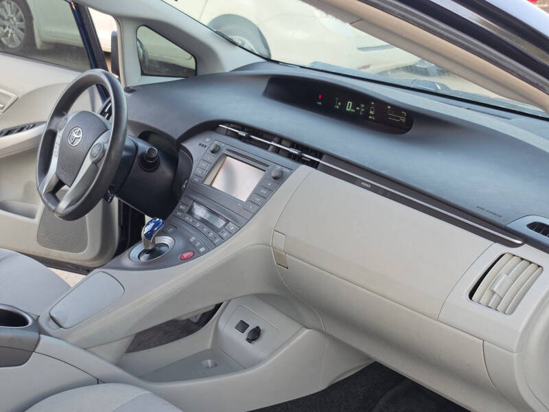 2012 Toyota Prius Two