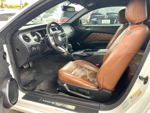 2013 Ford Mustang V6 Premium