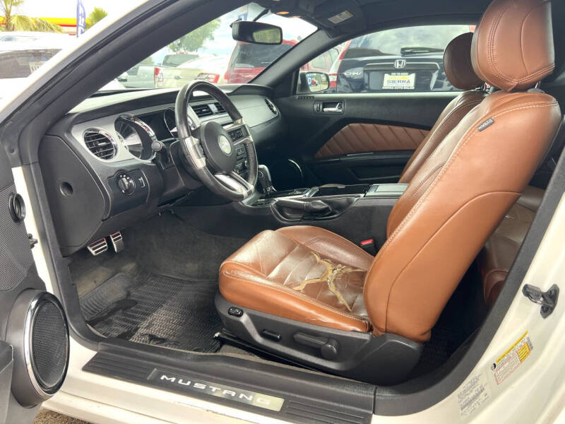 2013 Ford Mustang V6 Premium
