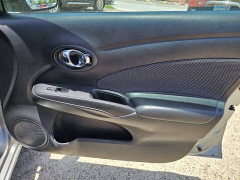 2014 Nissan Versa 1.6 SV