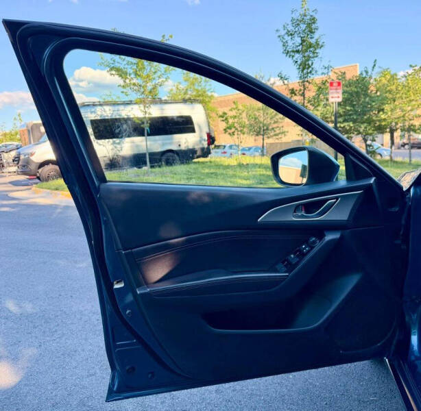 2017 Mazda MAZDA3 Touring