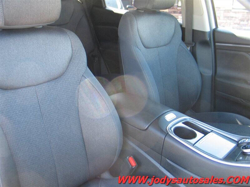 2023 Hyundai Santa Fe SE