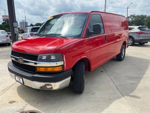 2013 Chevrolet Express for sale at EURO MOTORS AUTO DEALER INC in Champaign IL