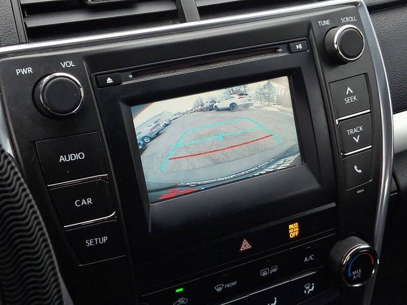 2017 Toyota Camry SE