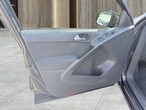 2011 Volkswagen Tiguan S