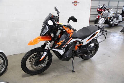 2022 KTM 890 ADVENT