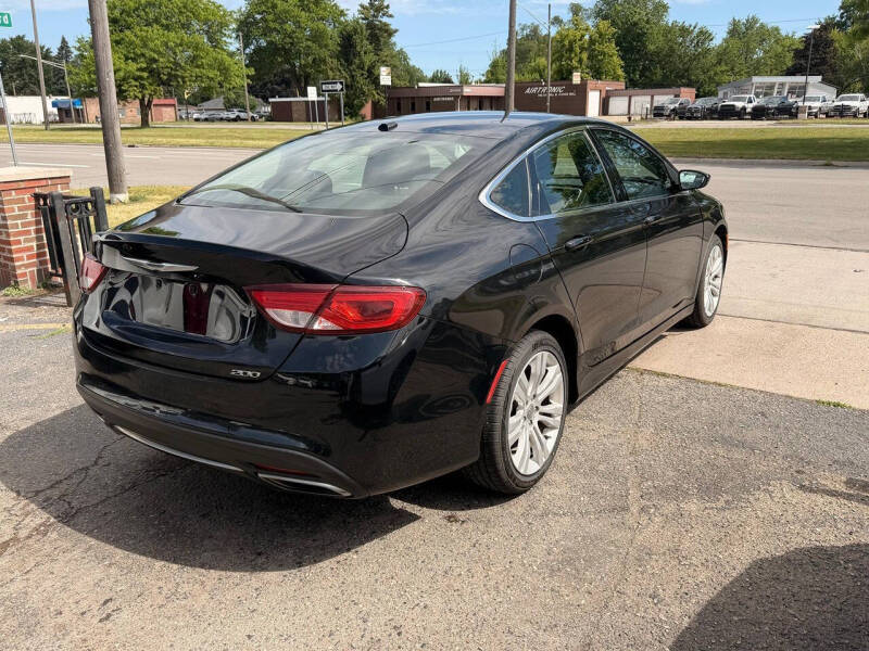 2015 Chrysler 200 Limited