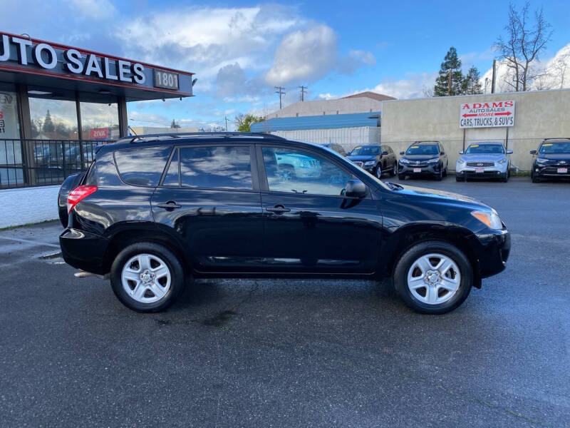 Toyota RAV4's photo