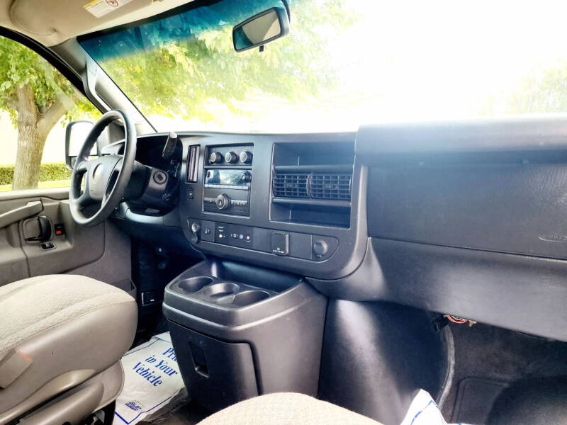 2018 Chevrolet Express LT 2500