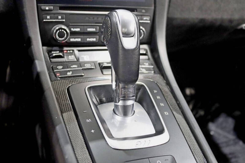 2018 Porsche 911 Carrera GTS