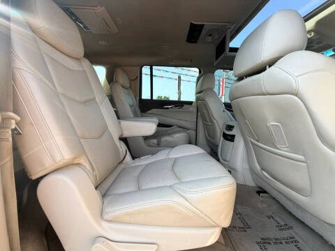 2015 Cadillac Escalade ESV Luxury